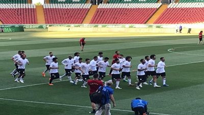 قلق داخل المنتخب من مجاملات التحكيم في مواجهة روسيا