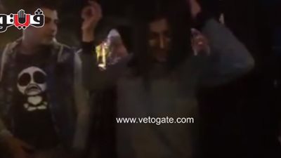 وصلة رقص لفتاة تشعل احتفالات فوز السيسي بعابدين (فيديو)