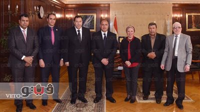 محافظ الإسكندرية يطلق مبادرة «شنطة ولادنا صحة بلادنا»