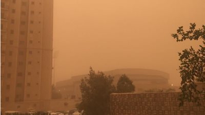 توقف حركة الطيران بالكويت بسبب سوء الأحوال الجوية