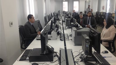 وزير المالية يتفقد تجهيزات مركز الخدمات اللوجستية بمطار القاهرة (صور)