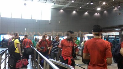 بالصور.. بعثة فريق مصر المقاصة تغادر مطار القاهرة متوجهة إلى تونس