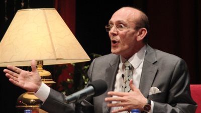 محمد صبحي عن مسرح مصر: عبارة عن اسكتشات مسرحية