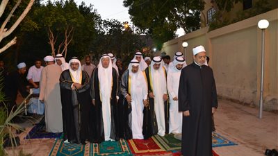 بالصور.. وفد كويتي يزور الشيخ أحمد الطيب بالأقصر