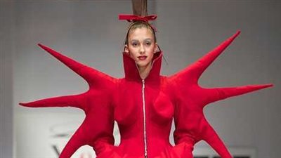 بالصور.. أغرب الموضات النسائية تثير ضجة عبر الإنترنت