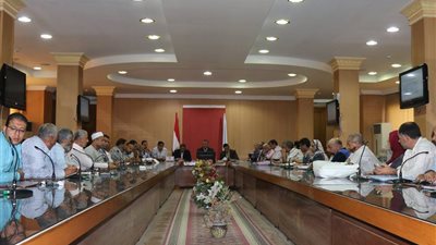 إنهاء رصف طريق بركة غليون بكفر الشيخ تمهيدًا لافتتاحه