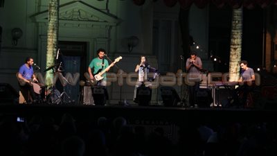 بالصور.. يسرا الهواري تحيي رابع حفلات 