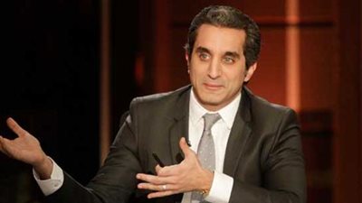 باسم يوسف: «أسرتي نموذجية تتحط في كتاب القراءة»