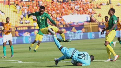 تعادل سلبي في الشوط الأول لموقعة كوت ديفوار وجنوب أفريقيا النارية