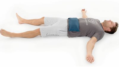 النوم على الأرض يحارب الشيخوخة ويحافظ على سلامة العظام