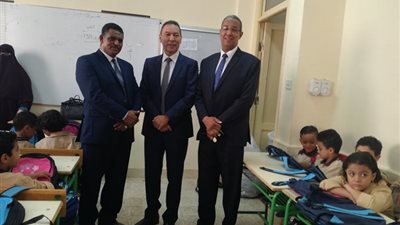 «الناظر»: توزيع حقائب مدرسية مجانا على تلاميذ المناطق الشعبية