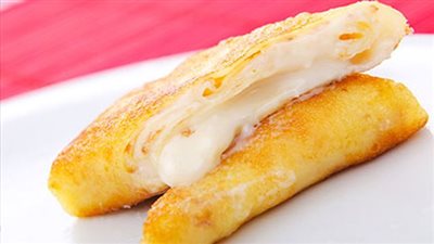 قدمي لأبنائك ساندويتش الجبن الرومي المقلي بطريقة شريف الحطيبي