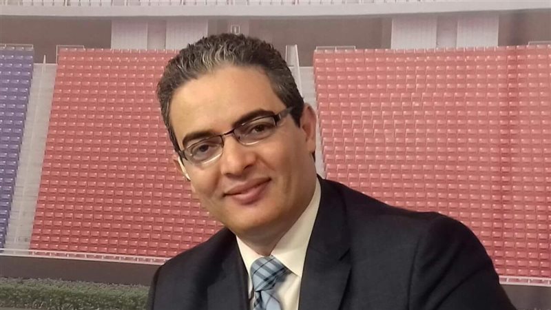 الدكتور طارق سعده،