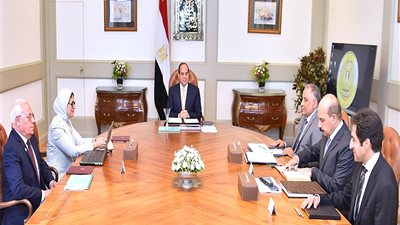 تكليفات السيسي لوزيرة الصحة ومحافظ بورسعيد.. الرئيس يشدد على التأكد من كفاءة الجوانب الخاصة بمنظومة التأمين الصحي الشامل.. تقديم الخدمات لكل المواطنين بجودة عالية.. وإعطاء أهمية خاصة للتوعية
