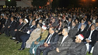 التكامل الاقتصادى.. هل تحققه القمة الإسلامية؟.. زيادة رأس مال البنك الإسلامى للتنمية لـ8.5 مليار دولار .. تمويل المشروعات الصغيرة.. إنشاء مؤسسة للأمن الغذائى.. وزيادة التبادل التجارى