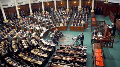 50 نائبًا تونسيًا يعلقون عضويتهم بالمجلس التأسيسى