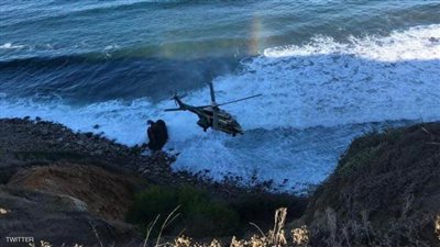 الصراخ ينقذ سيدة من الموت المحقق بعد سقوطها أسفل جرف صخري (فيديو)