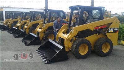 بالفيديو والصور.. الشرقية تتسلم 6 لوادر لدعم منظومة النظافة