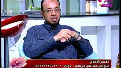 بالفيديو.. متصلة: «حلمت بأبو هشيمة بيأكلني سمك مشوي»