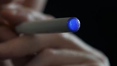 احذر.. السيجارة الإلكترونية تتلف الحمض النووي للرئة والمثانة والقلب