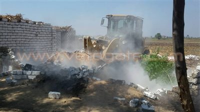 بالصور.. إزالة 15 حالة تعد على أراض زراعية بالقليوبية