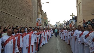 بالفيديو.. الأنبا يوأنس يترأس احتفالات العذراء في «درنكة»