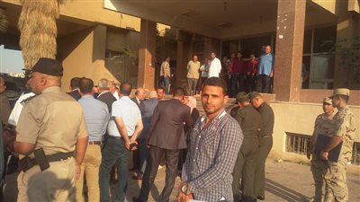 بالفيديو.. وزير الصحة يتفقد مستشفى العاشر من رمضان