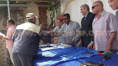 بالصور.. تكريم عمال النظافة بالجيزة بمناسبة عيد العمال