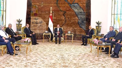 5 رسائل من السيسي لوفد النواب العراقي.. الرئيس: ندعم وحدة العراق ونتطلع للتعاون في جميع المجالات.. استمرار التنسيق لتعزيز التضامن العربي.. لا نتدخل في الشئون الداخلية للدول ونلتزم بالأمانة وعدم التآمر