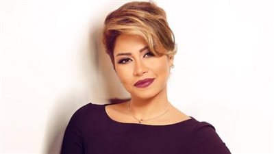 فنانات رسبن على «كرسي المذيع».. آخرهن شيرين عبد الوهاب