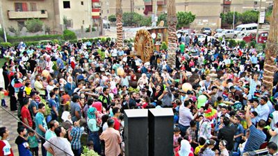 بالصور.. الجالية السورية تقيم حفلا بالعاشر في ثالث أيام العيد