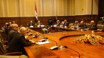 «دفاع البرلمان» تواصل مناقشة قانون المرور الجديد بعد العيد