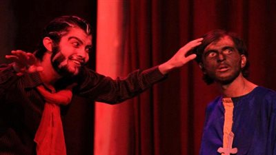 مخرج عرض عزازيل حزين من قرار يوسف زيدان