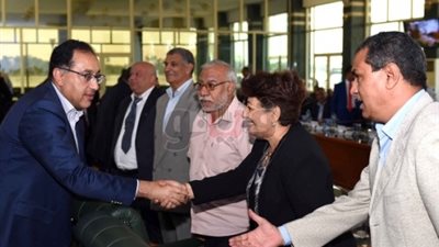 رئيس الوزراء لـ«نواب قنا»: أتحرك ميدانيا لمواجهة التحديات