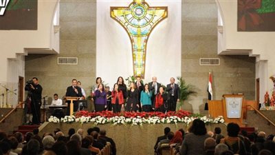 خبراء يطالبون الحكومة بمصارحة الشعب بشأن الأزمة الاقتصادية