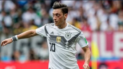 اوزيل: ارتكبنا الكثير من الأخطاء أمام المكسيك