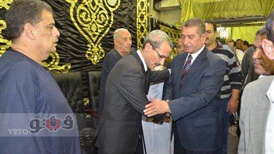 بالصور.. محافظ كفر الشيخ والنواب في عزاء والد برلماني