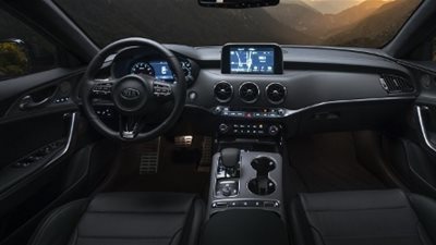 جمارك السيارة «كيا Stinger» موديل 2018 الواردة من الإمارات