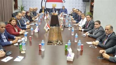 دعم مصر: تكريم السيسي لأرملة النائب العام اعتراف بفضل مصر وشعبها