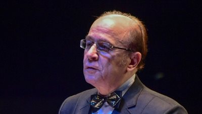 فاروق البابلي يقود 8 مطربين في غناء التراث على مسرح الأوبرا