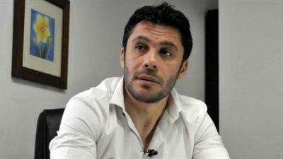 «كاف» يدعو أحمد حسن لحضور نهائي أمم أفريقيا للمحليين