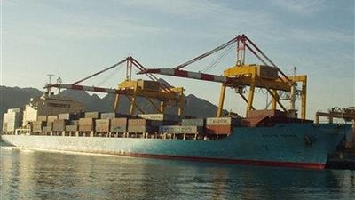 ميناء غرب بورسعيد يستقبل سفينتى صودا كاوية ورخام