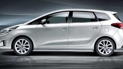 بالأرقام.. أحدث أسعار سيارات «كيا كارينز»