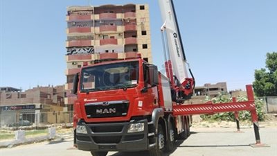 الوادي الجديد تتسلم سيارة إطفاء مجهزة للارتفاعات الشاهقة (صور)
