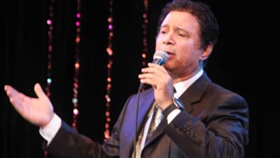 إيمان البحر درويش يبدأ حفل مهرجان القلعة بـ«أنا طير في السما»