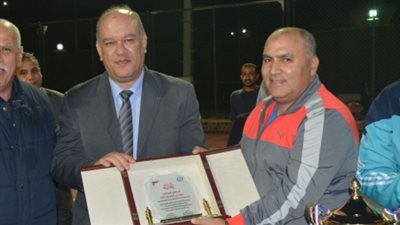 رئيس مطار القاهرة يكرم المشاركين في الدورة الرياضية