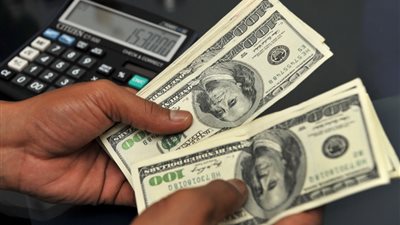 تعرف على أسعار الدولار في 5 بنوك بتعاملات الخميس