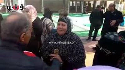 فتحى مبروك يقدم التعازي لأهالي شهداء الأهلي (فيديو)