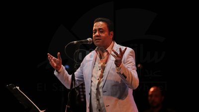 بالصور.. إبراهيم فاروق يغرد في سماء ساقية الصاوي