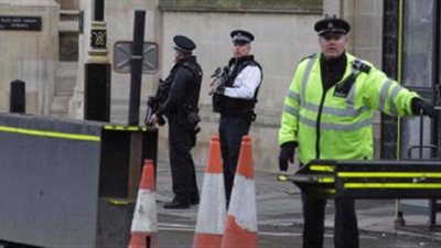 العثور على طفل ميت بجوار جثة أمه بشرق لندن